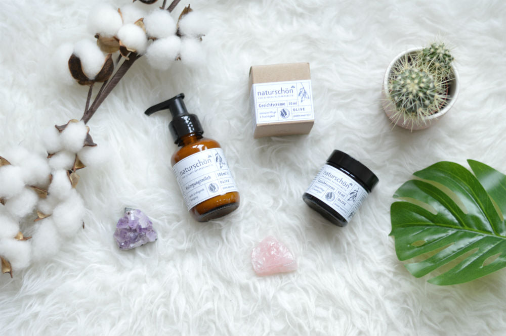 De collectie van natuurlijke cosmetica en beautyproducten vind je hier. Alles wat moeder natuur te bieden heeft in een flesje voor jou lichaam en gezicht.
